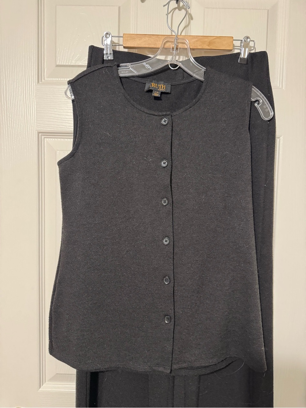 Ruth Black Sleeveless Button-Front Knit SET